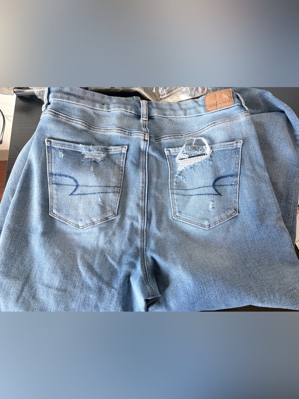 American Eagle Outfitters Light Wash Distressed Skinny Jeans - Picture 8 of 12